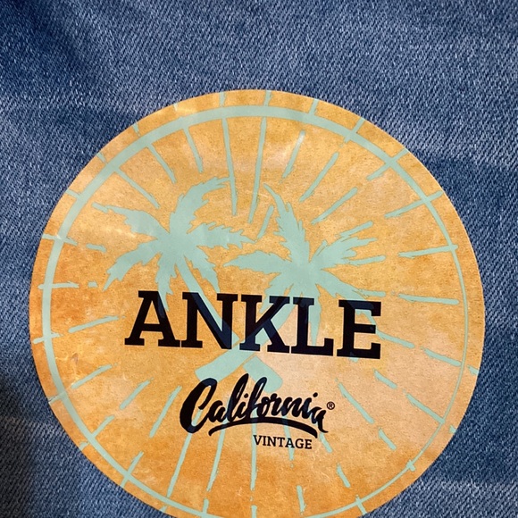 California Vintage ankle jeans size 7 junior stressed out.Great Christmas gift. - Picture 5 of 11